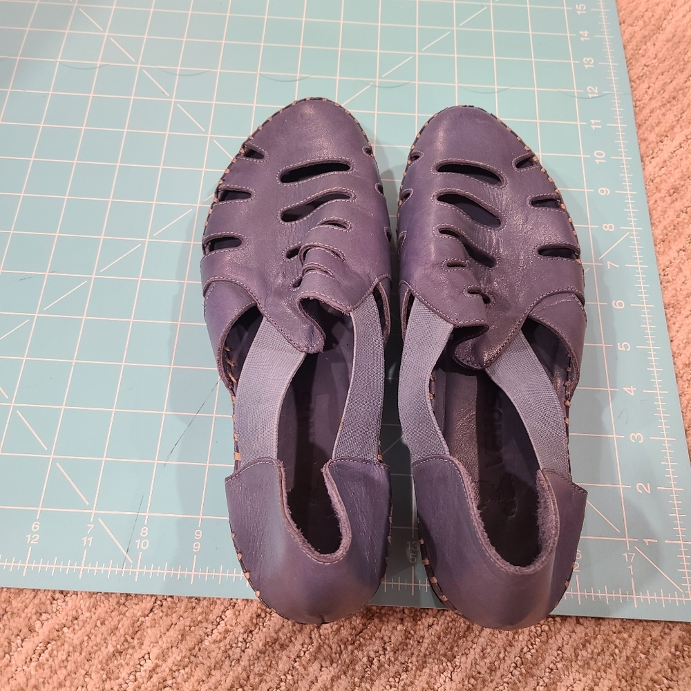 Venus leather  shoes sandals